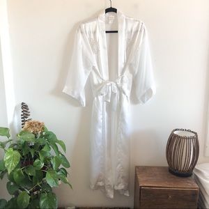 VINTAGE 90’s Beaded sheer white bridal robe